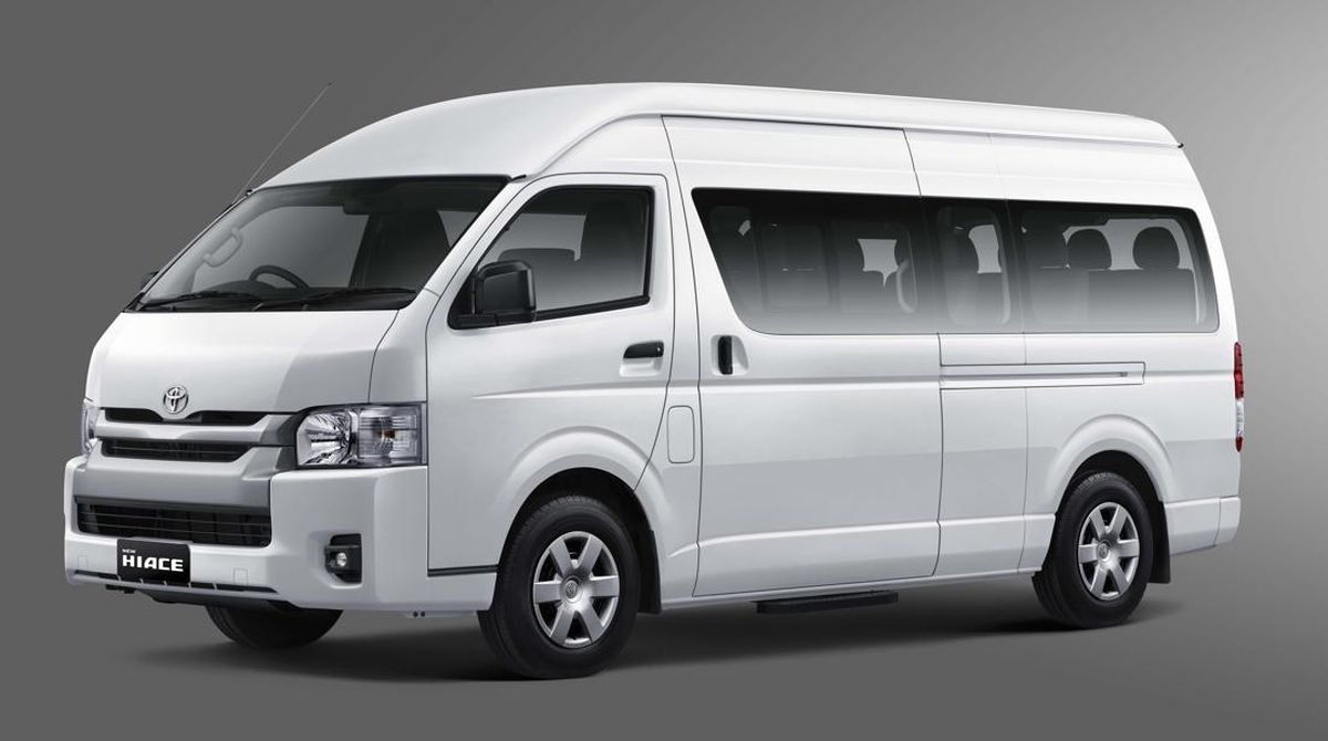 Toyota Hiace include Sopir
