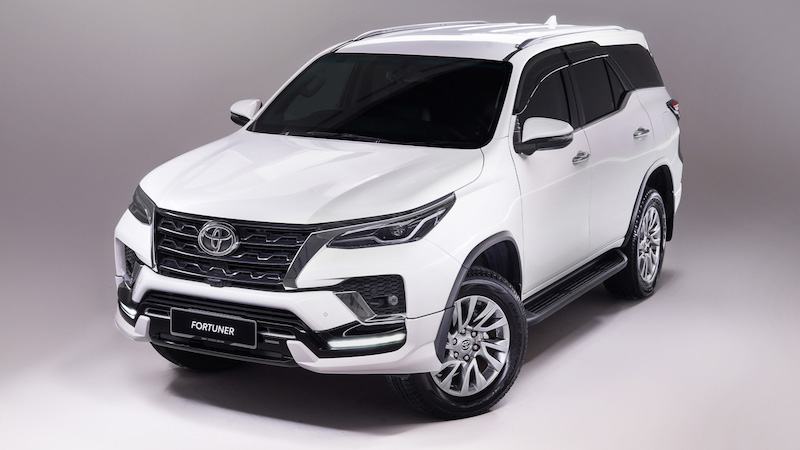 Toyota Fortuner Include Sopir